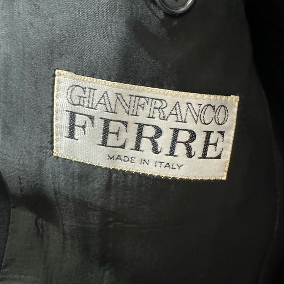 Gianfranco Ferre Black Men’s Suit - 40R, 32 waist - Picture 3 of 12